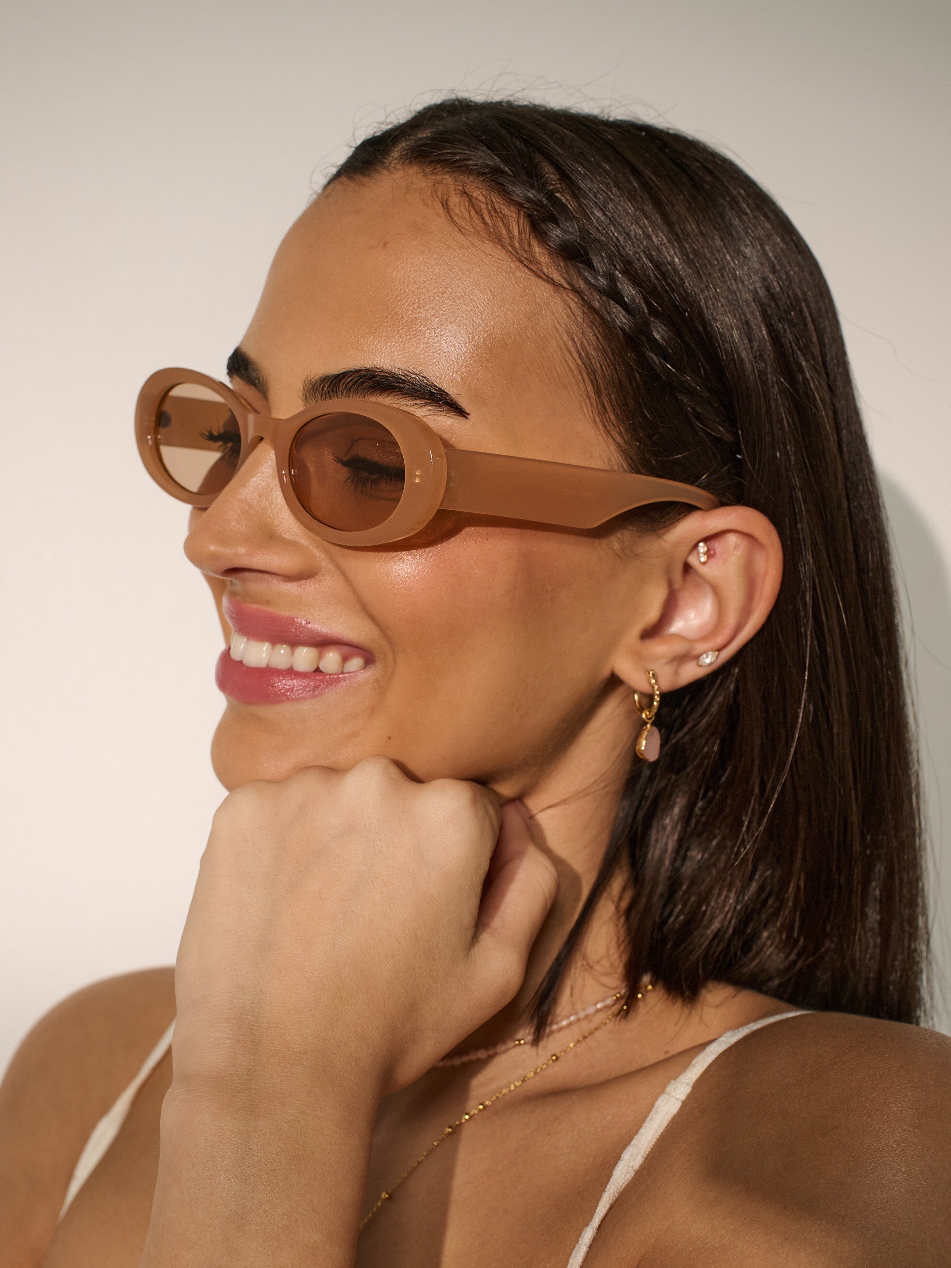 Isabella Vintage Oval Sunglasses