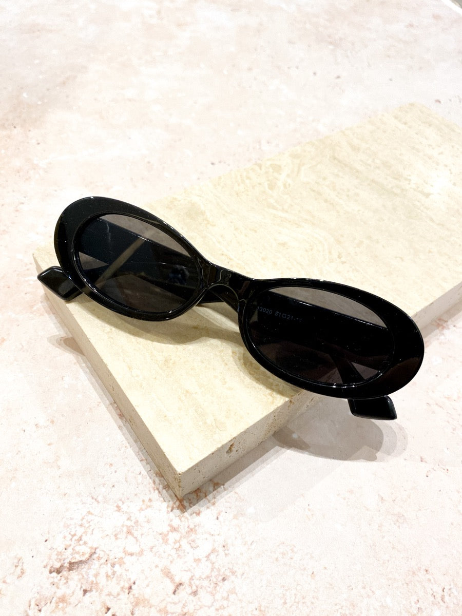 Isabella Vintage Oval Sunglasses