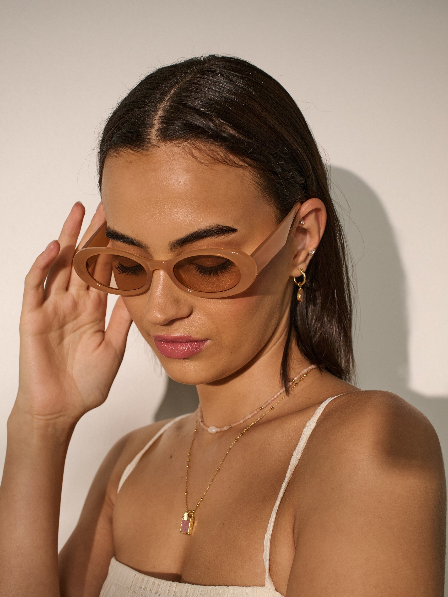 Isabella Vintage Oval Sunglasses