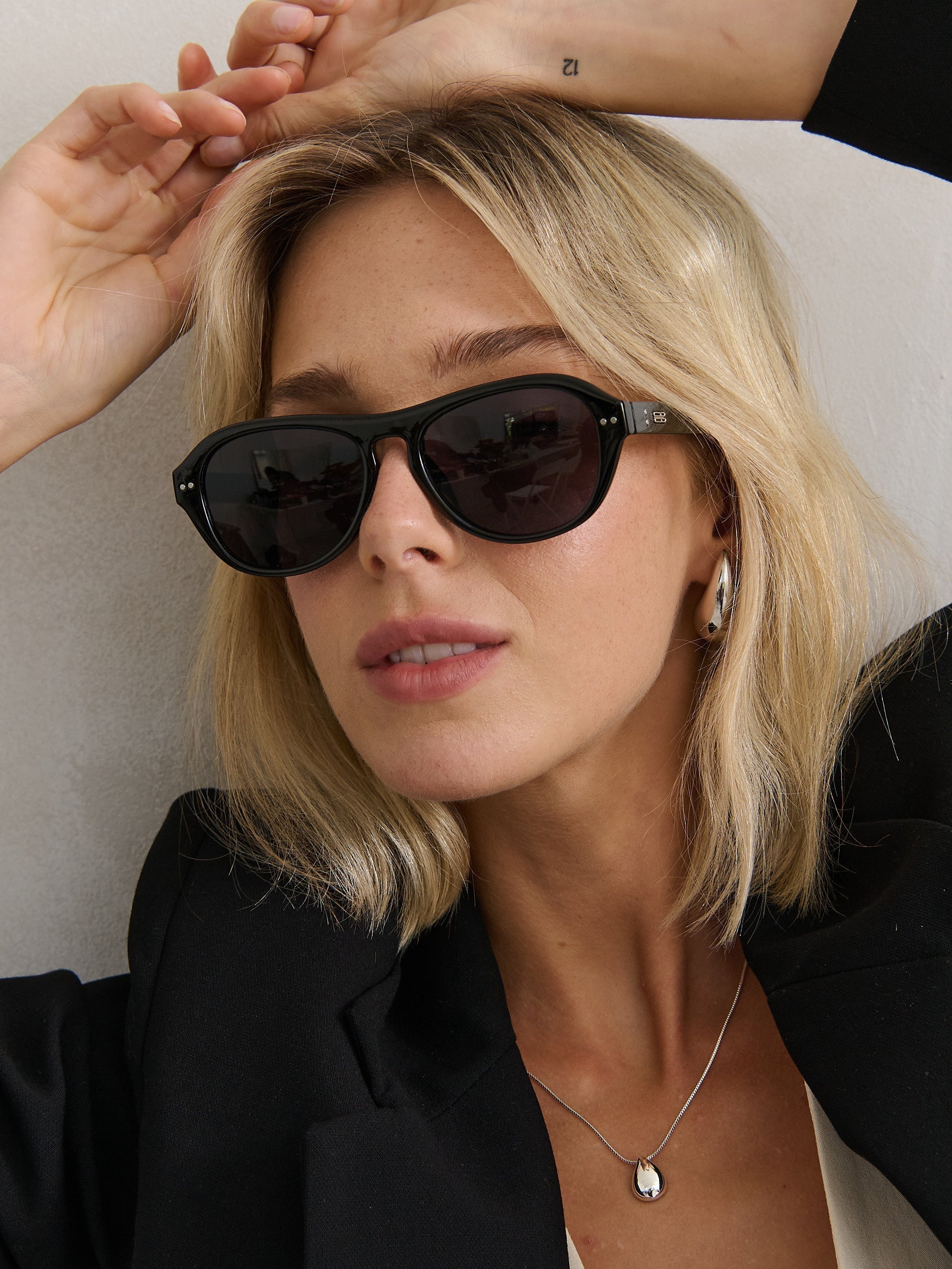 Blanc Bold Round Sunglasses