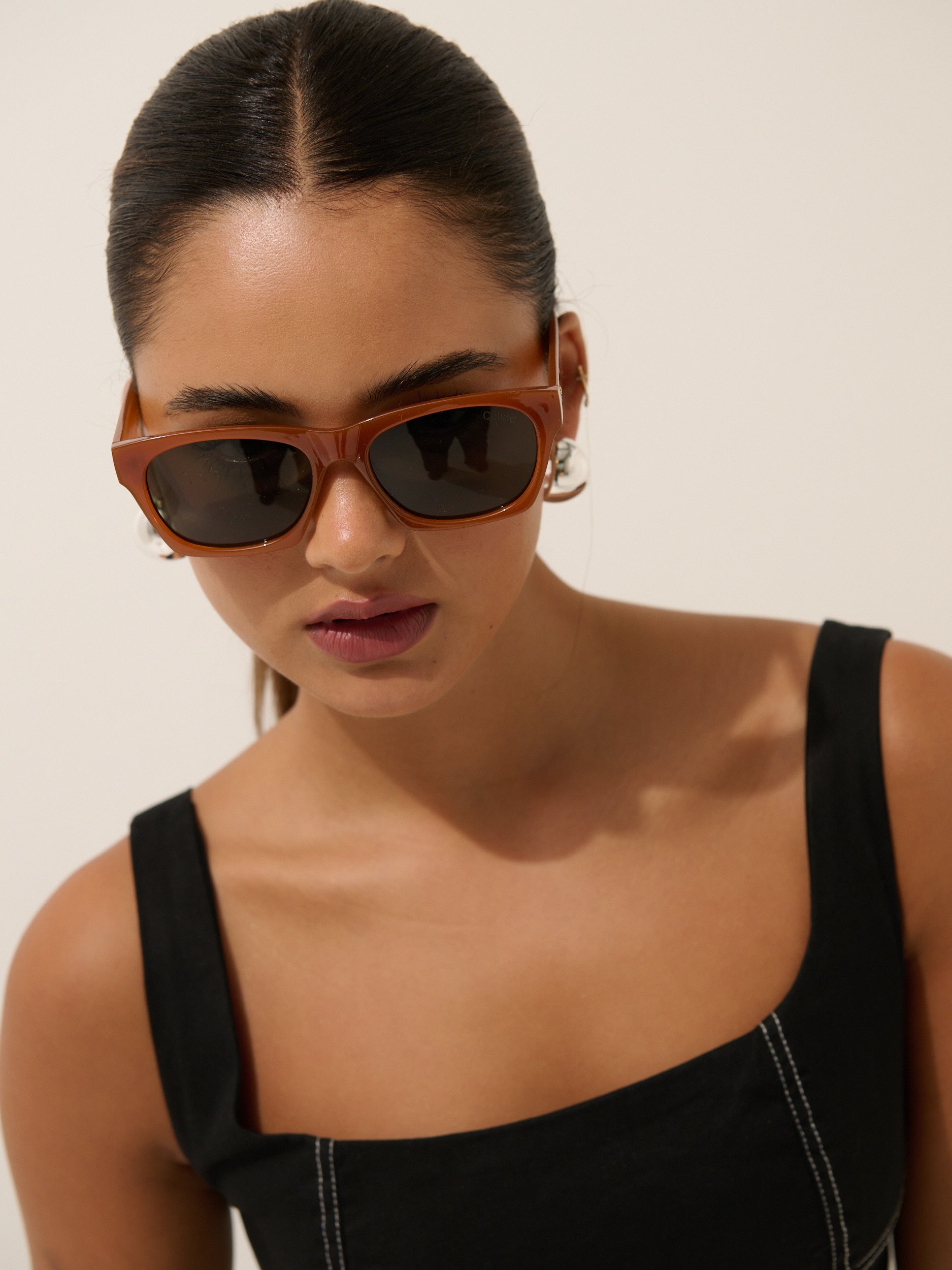 Ria Minimalist Square Sunglasses