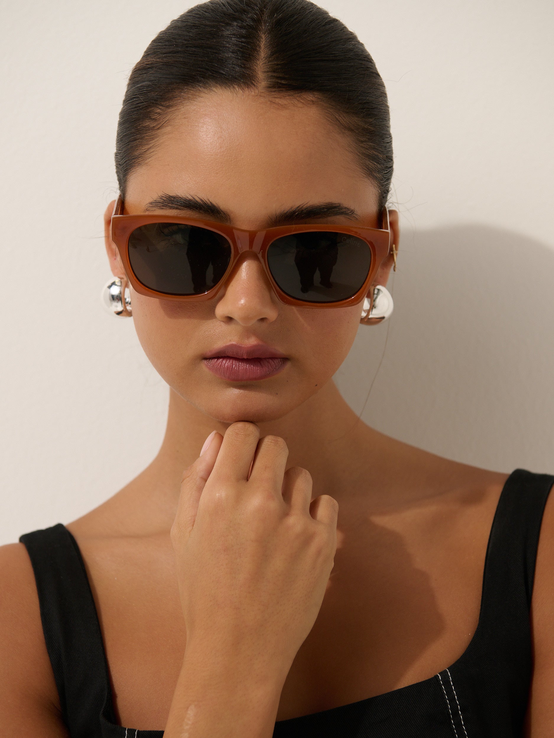 Ria Minimalist Square Sunglasses