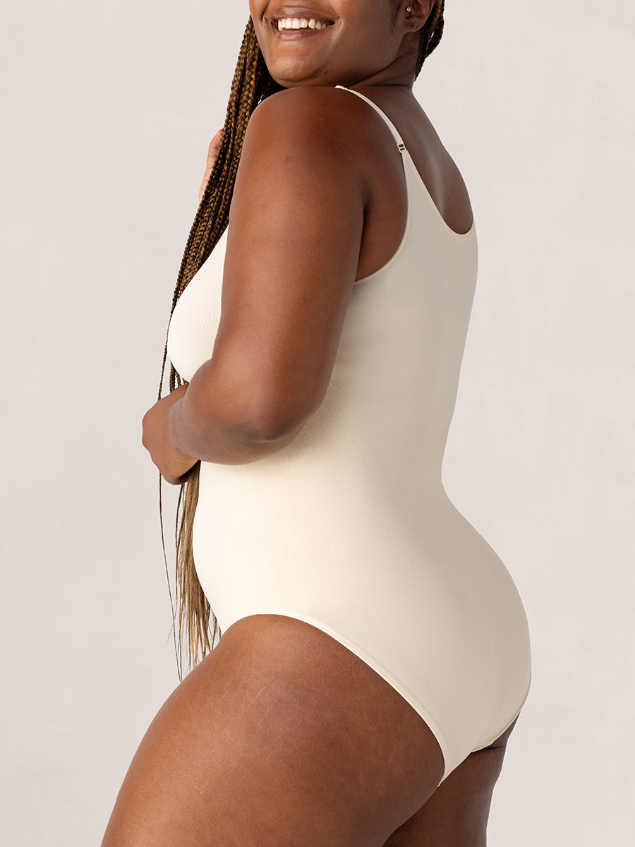 Everyday Scoop Neck Shaping Bodysuit